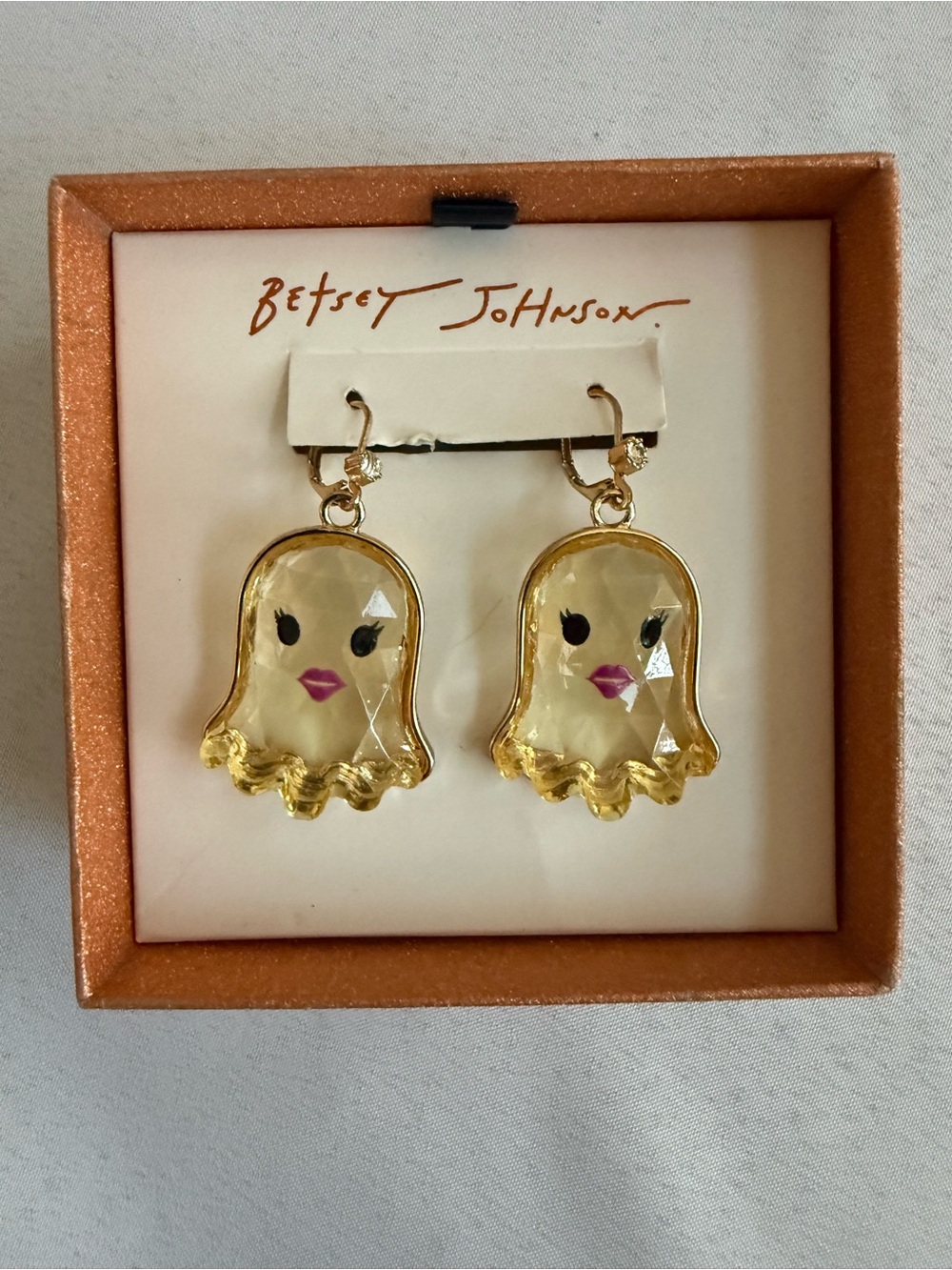 Betsey Johnson Halloween Crystal Drop Earrings with Pink Lips. NIB